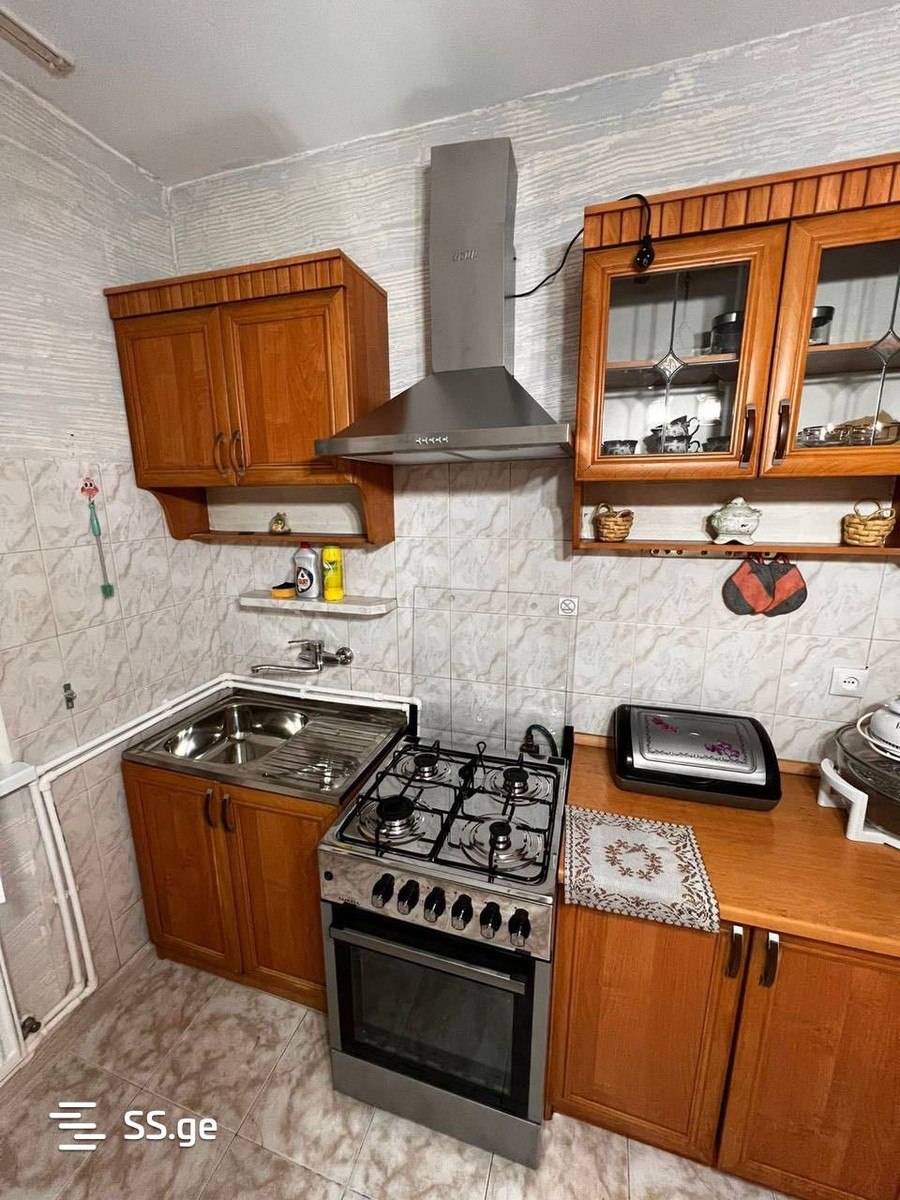 3-комнатная квартира в Тбилиси, Самгори, фото 2