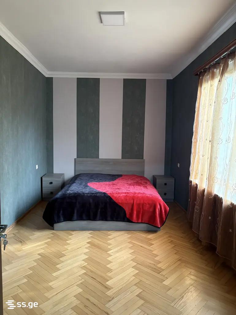 4-комнатная квартира в Тбилиси, Ваке, фото 1