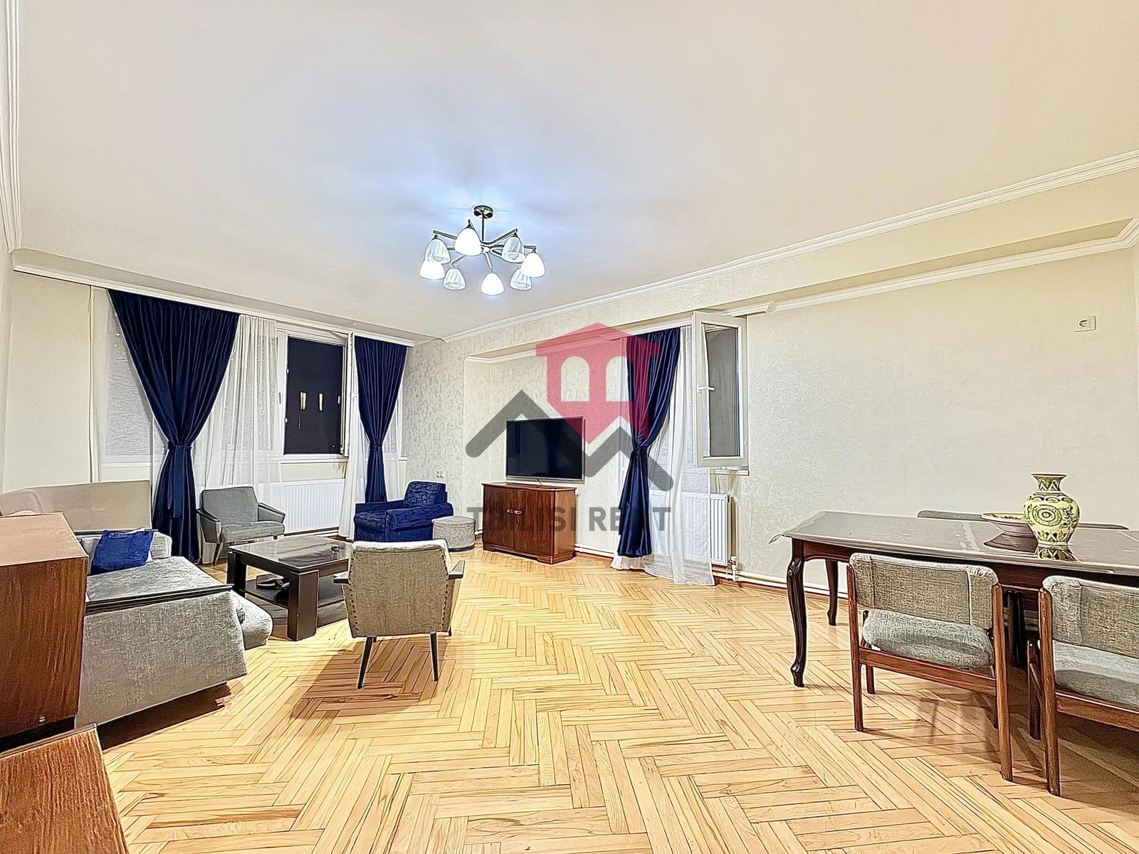 3-комнатная квартира в Тбилиси, Ваке, фото 1