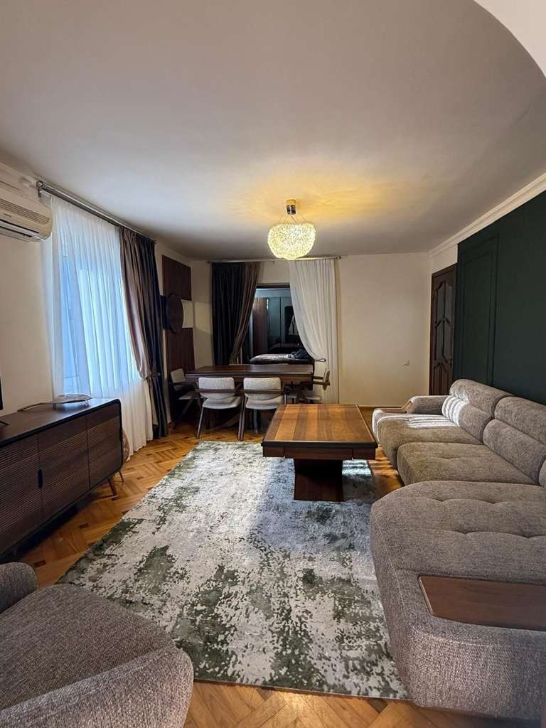 3-комнатная квартира в Батуми, Руставели, фото 1